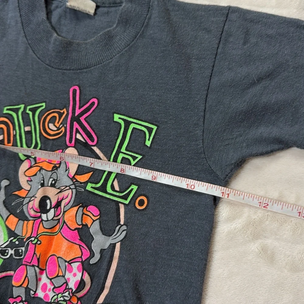 1990’s vintage‎ Chuck-E-Cheese kids shirt